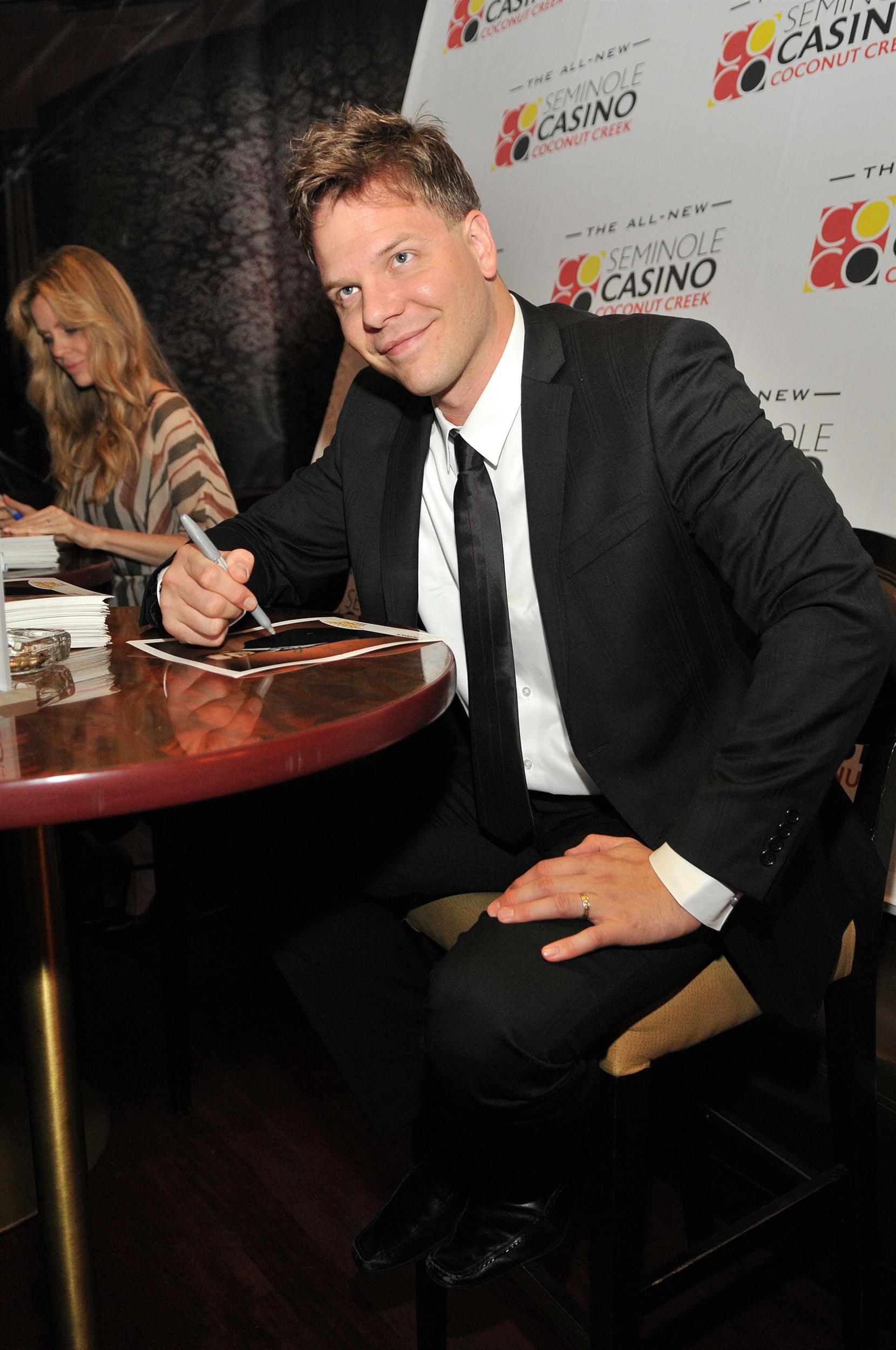 Jim Parrack and Kristen Bauer of the HBO Series 'True Blood' appear at the Seminole Coconut Creek | Picture 103698